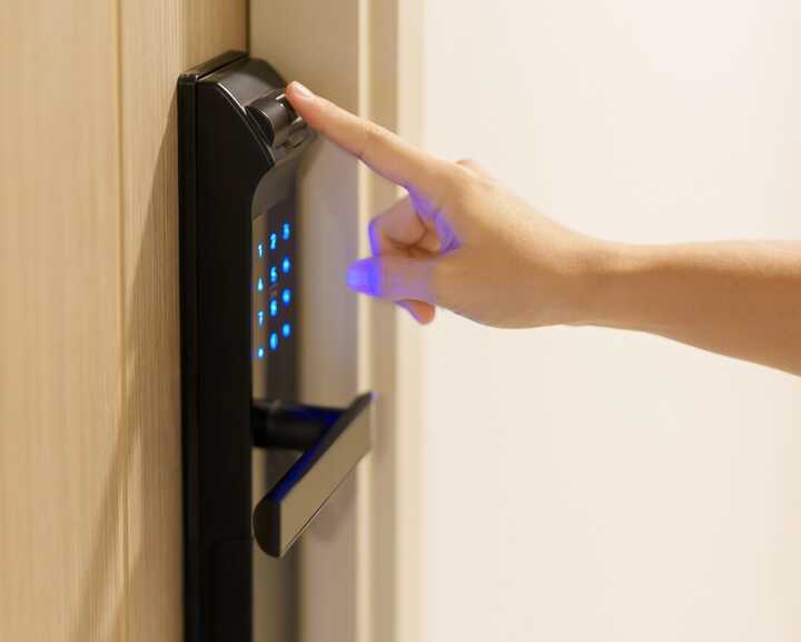 fingerprint access on door